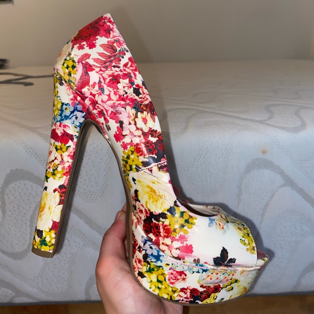 Platform floral heels